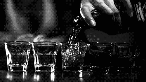 A frequência e a quantidade podem influenciar, assim como o próprio exagero do consumo.