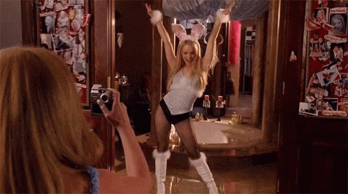 Isso tudo pelas roupas que veste, pela forma de falar ou agir, de viver ou de expressar a sexualidade.