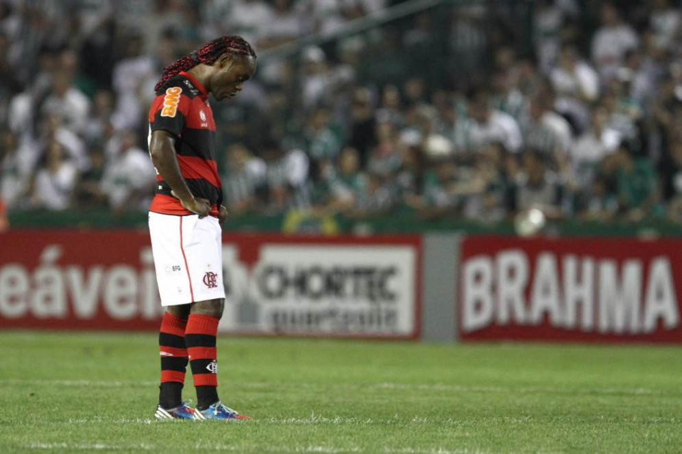 Até antes de 2015, o Flamengo vivia momentos de turbulência entre altos e baixos(Foto: Geraldo Bubniak/FotoarenaFolhapress)