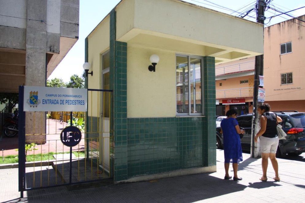 Entrada do Campus do Porangabuçu(Foto: EVILÁZIO BEZERRA)