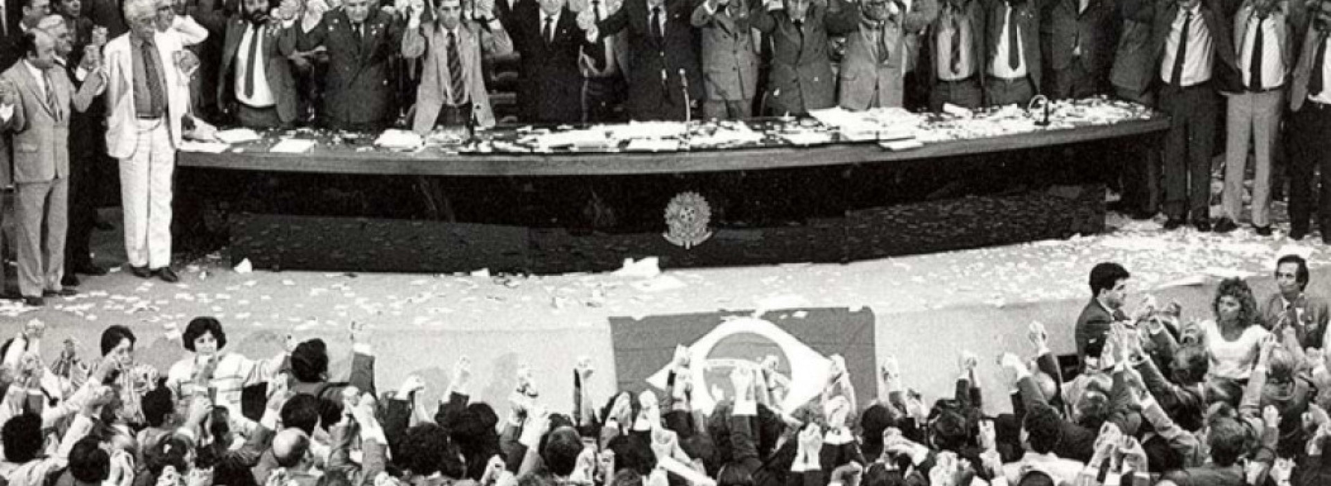 Promulgação da Constituição Federal em 1988 (Foto: Arquivo / Agência Senado)