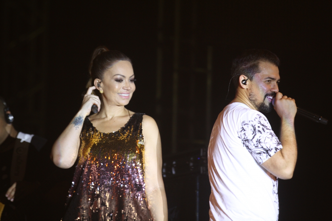 Solange Almeida e Xand Aviões quando ainda eram vocalistas da banda Aviões do Forró (Foto: MATEUS DANTAS / O POVO.DOC 23/10/2016)