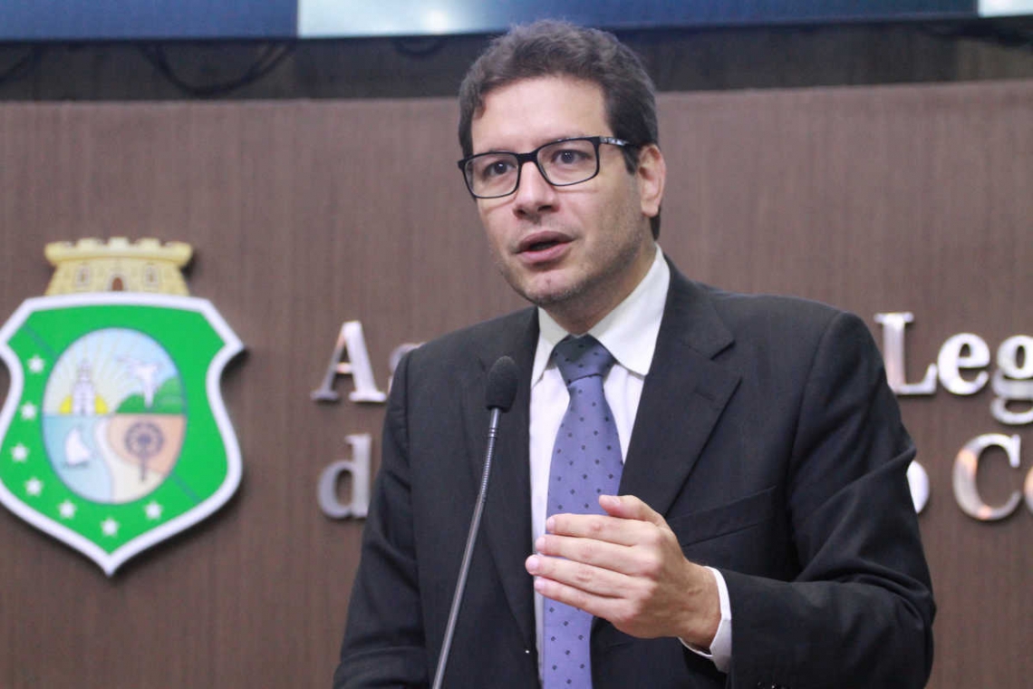 Deputado estadual Renato Roseno