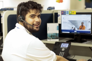 OZILANDO de Almeida, 22, aprendiz em rotinas administrativas do CIEE. Ele iniciou a aprendizagem depois que trancou a faculdade por problemas financeiros