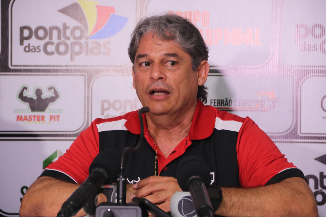 ￼Marcelo Veiga, técnico 
do Ferrão (Foto: Xandy Rodrigues / Ferroviário)