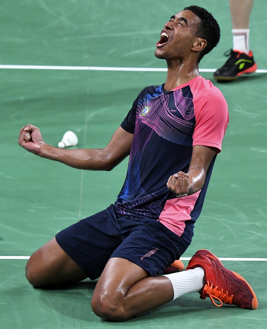 Ygor Coelho, primeiro brasileiro campeão no badminton 
 (Foto: Luis Acosta / AFP)