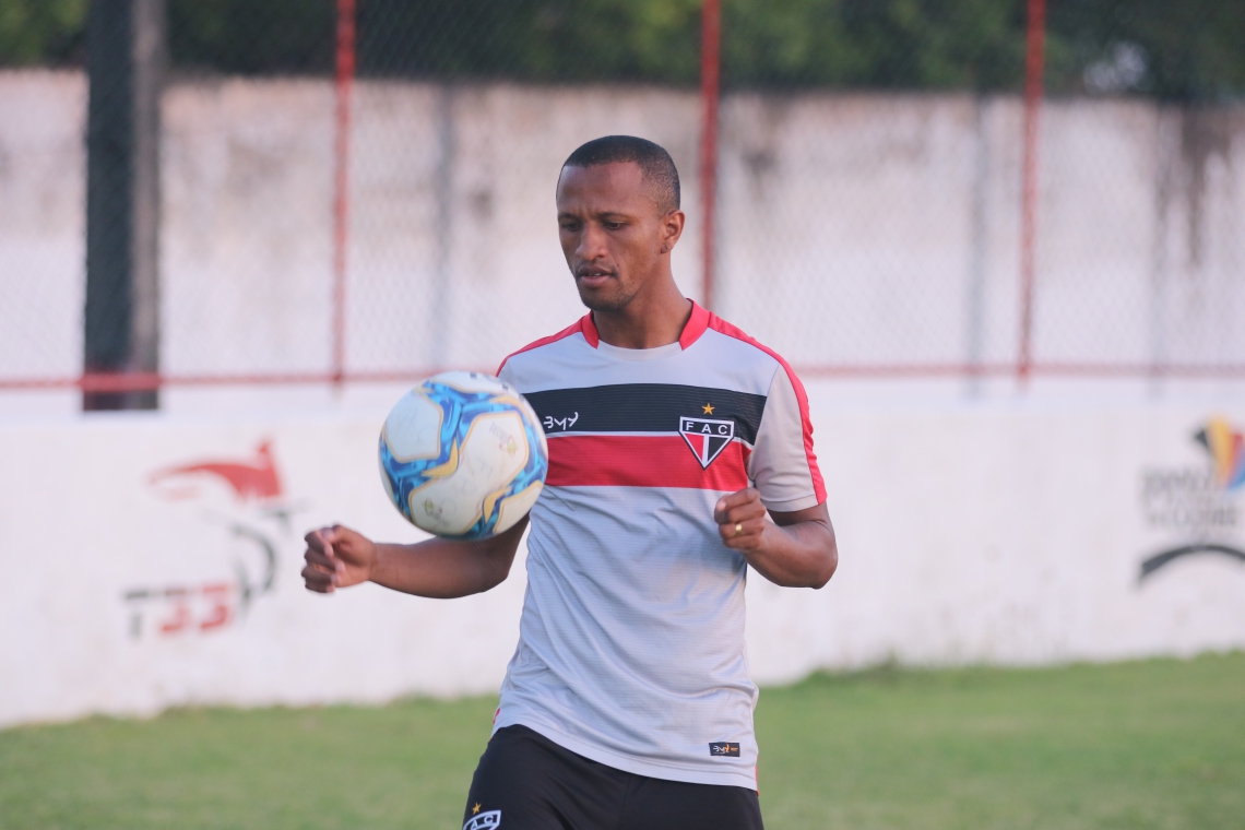 Hiltinho começou a treinar no Ferroviário nesta semana (Foto: Xandy Rodrigues/Ferroviário/Divulgação)