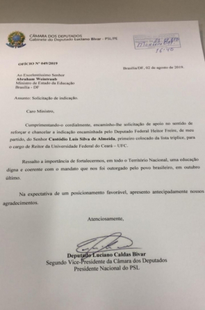 Ofício do presidente do PSL, Luciano Bivar, solicitando ao ministro da Educação, Abraham Weintraub, a nomeação de Custódio Almeida para reitor da UFC (Foto: Reprodução)