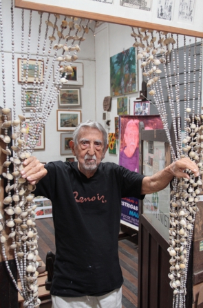 FORTALEZA, CE, BRASIL, 08-08-2013: Nilo Firmeza, o Estrigas, artista plástico em sua casa. Gênios da Raça - Estrigas. (Foto: Evilázio Bezerra/O POVO) *** Local Caption *** Publicada em 10/08/2013 - VA 05