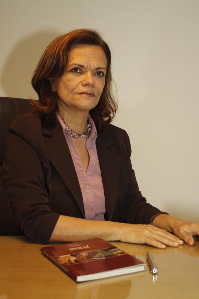 Izabel Colares, economista