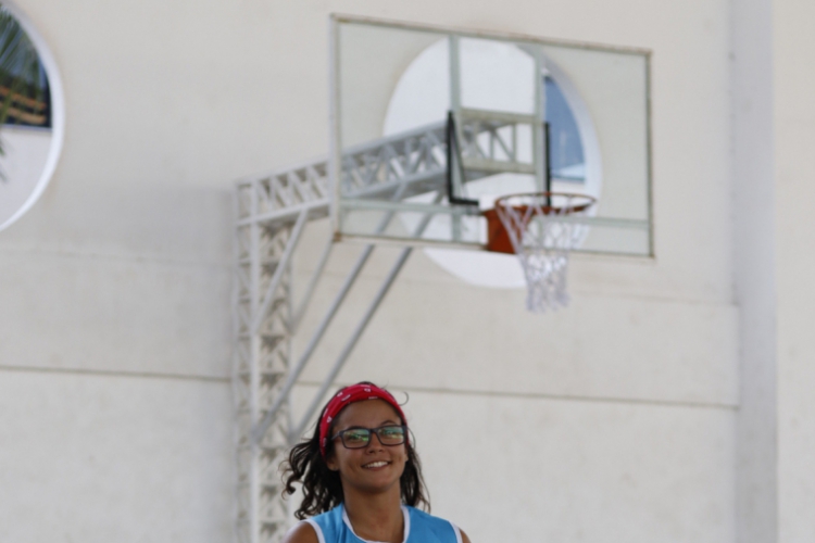 Laís Lima, praticante de basquete e handebol
(foto: Alex Gomes/Especial para O POVO)