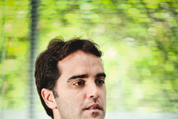 Ari de Sá Neto, diretor do Sistema Ari de Sá de Ensino (SAS). A companhia tem investido em tecnologia para mudar a Educação  (Foto: (Foto: Camila de Almeida-O POVO))