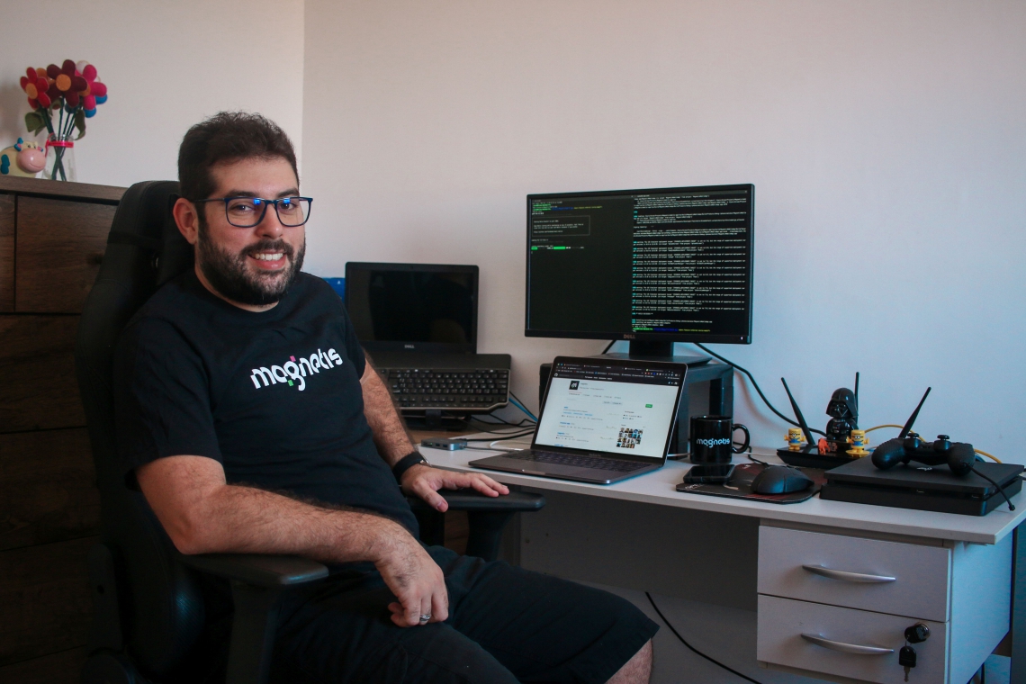 Desenvolvedor de software Bruno Chagas, 30, diz que ganha 20% a mais da média do mercado local trabalhando daqui para uma empresa de São Paulo (Foto: priscila smiths/ especial para o povo)