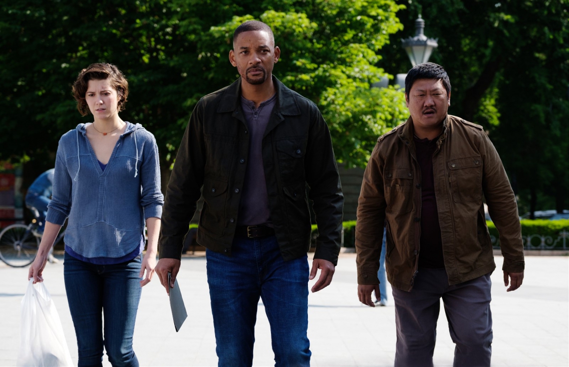 Mary Elizabeth Winstead, Will Smith, and Benedict Wong in Gemini Man from Paramount Pictures, Skydance and Jerry Bruckheimer Films. (Foto: Ben Rothstein)