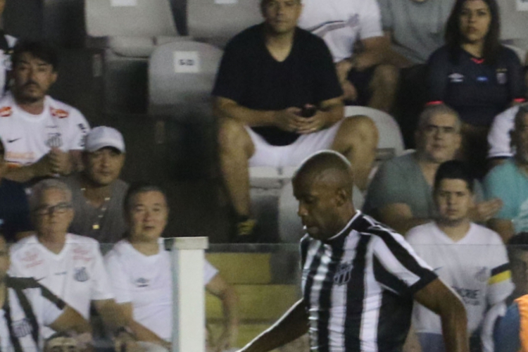 Fabinho, do Ceará, relatou injúrias racistas durante a partida contra o Santos, na rodada passada
 (Foto: Marco Silva / AE)
