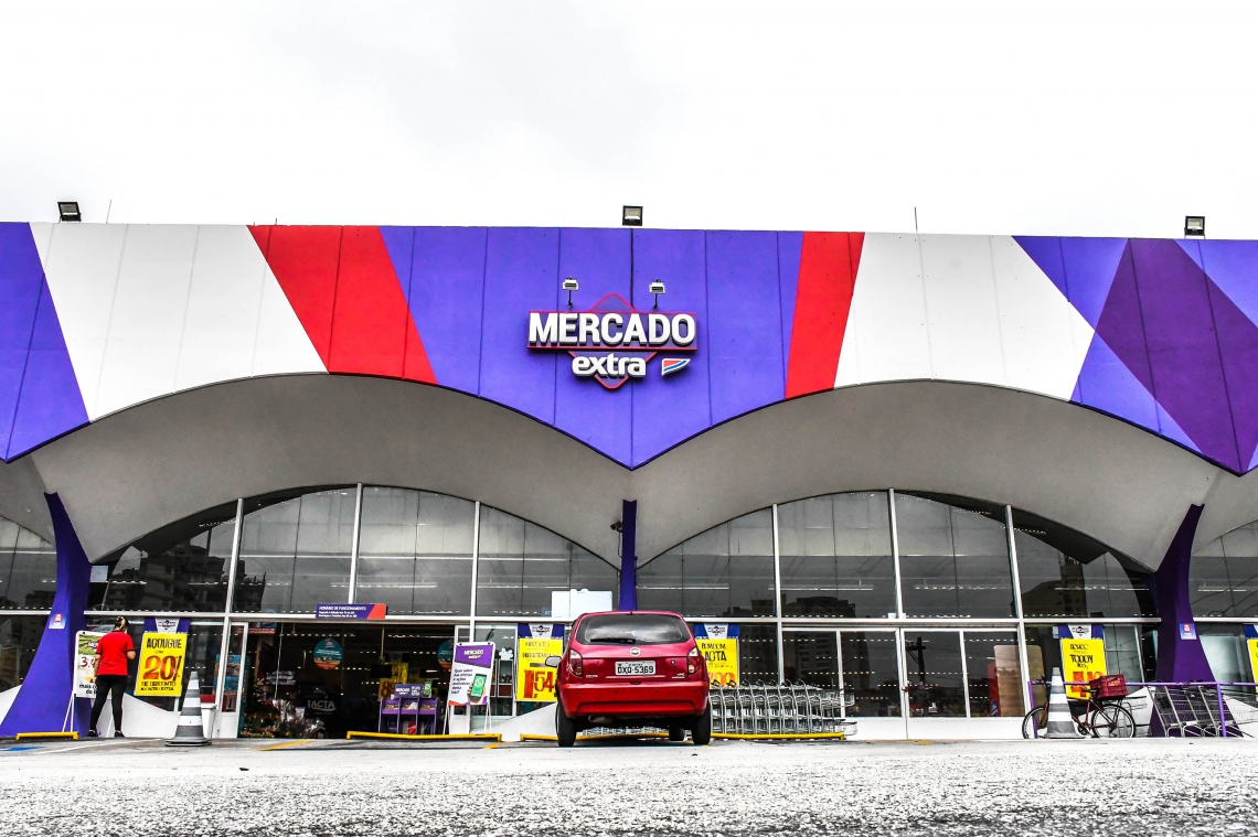 As novas operações, onde antes existiam lojas tradicionais do Extra Supermercados, vão funcionar nas seguintes avenidas da Capital: Oliveira Paiva, Washington Soares e Deputado Osvaldo Studart (Foto: RICARDO ROLLO/Divulgação)