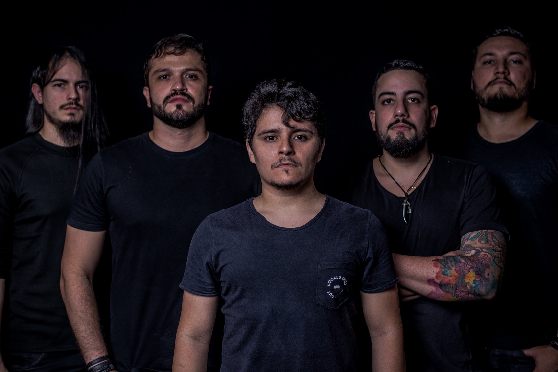 A banda Killin’ Ground é formada Felipe Fernandes (voz), Léo Brandão (guitarra), Elias Firmino (guitarra), Eduardo Melo (baixo) e Ítalo Sampaio (bateria) (Foto: Divulgação)