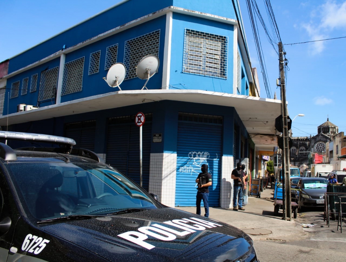 Farmácia no Centro de Fortaleza foi um dos alvos da operação (Foto: Divulgação / Polícia Civil do Ceará)
