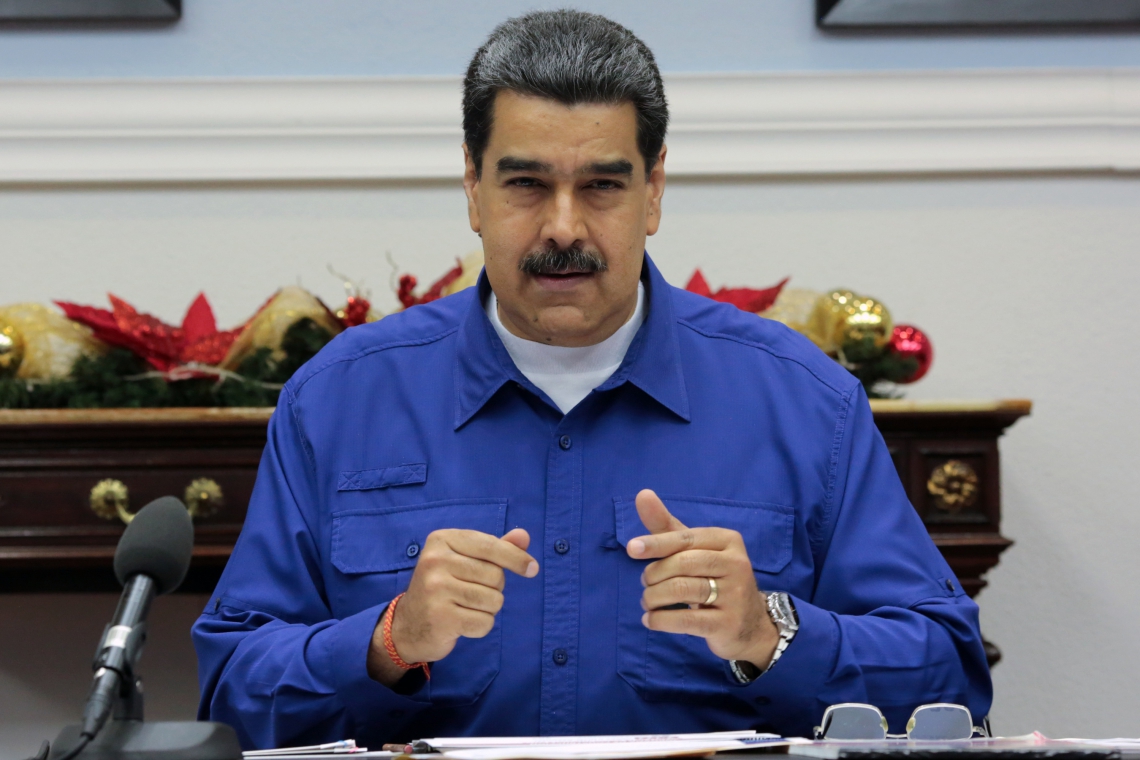 Foto divulgada pela assessoria de imprensa da Presidência da Venezuela mostrando o presidente da Venezuela, Nicolas Maduro, durante uma reunião com membros de seu gabinete no Palácio Presidencial de Miraflores, em Caracas, em 8 de novembro de 2019. - Maduro garantiu que o povo venezuelano está feliz com a libertação do brasileiro ex-presidente Luiz Inácio Lula da Silva. (Foto de HO / Presidência Venezuelana / AFP) / RESTRITO AO USO EDITORIAL - CRÉDITO OBRIGATÓRIO "FOTO AFP / PRESIDÊNCIA VENEZUELANA" - SEM MERCADO SEM CAMPANHAS PUBLICITÁRIAS - DISTRIBUÍDO COMO SERVIÇO AOS CLIENTES
 (Foto: Presidência Venezuelana / AFP)