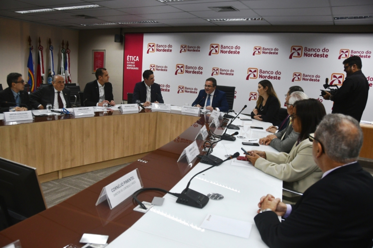 Foto: Acordo de cooperação técnica foi fechado na sede do BNB, em Fortaleza. (Foto: Divulgação / BNB)