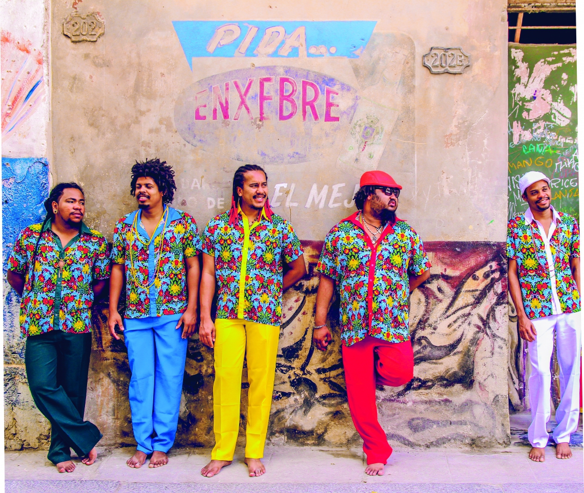 Grupo pernambucano Bongar leva ao palco a festa do Coco da Xambá
 (Foto: Mari Marileide/ Divulgação)
