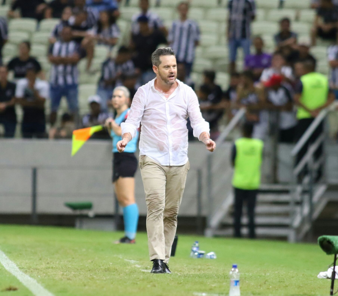 Argel Fucks tem dois jogos para salvar o Ceará
 (Foto: Pedro Chaves / FCF)
