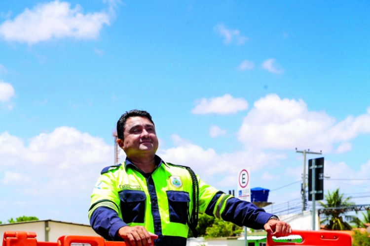 Com 17 anos de atuação para melhora do trânsito de Fortaleza, Disraelli Brasil comenta sobre m...