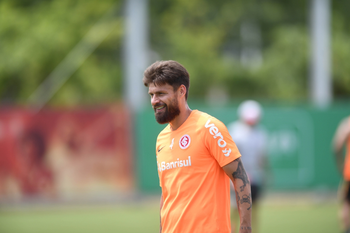 Rafael Sóbis estava no Internacional, onde fez mais de 200 jogos na carreira (Foto: Ricardo Duarte/Internacional)