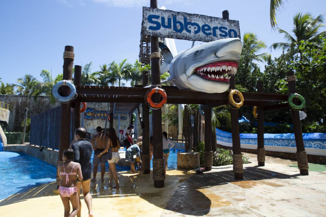 O complexo Beach Park é composto por um parque aquático, considerado o maior da América Latina, três resorts e um hotel, além de restaurante  (Foto: Divulgação/Beach Park)