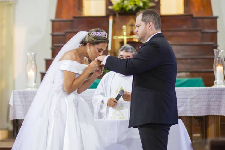 Zuleide Amorim Muniz e José Rubi Peixoto Cunha Júnior casaram em Icó em 16 de novembro de 2019. (Foto: Aurélio Alves/O POVO)(Foto: AURELIO ALVES)