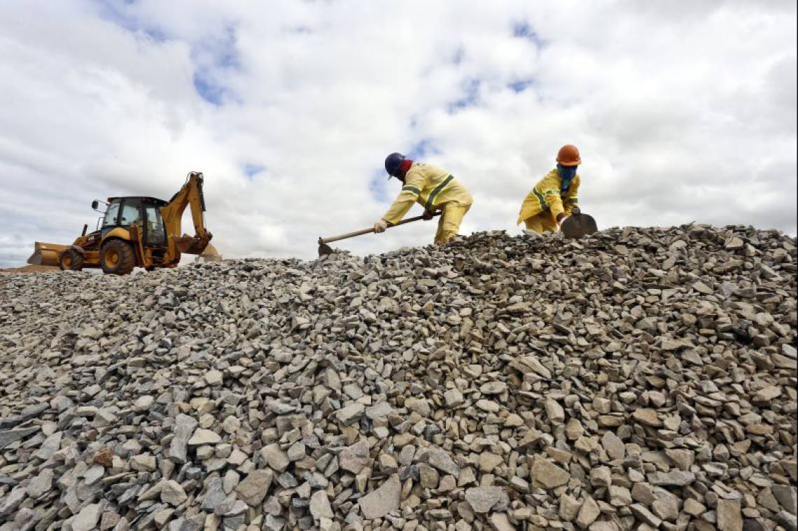 Obras da transposição são importante componente da economia da região(Foto: FABIO LIMA)