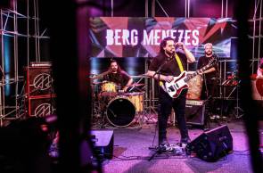 Berg Menezes lança disco nesta sexta-feira