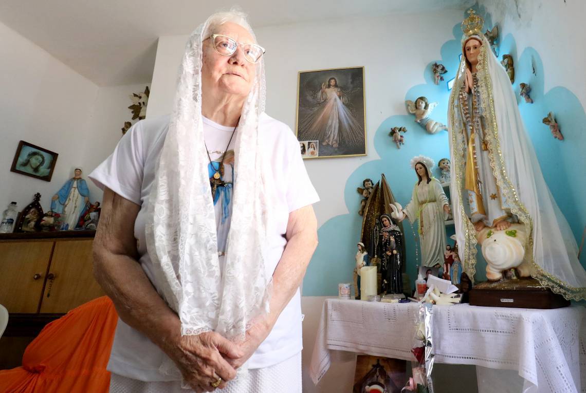 TIANGUÁ., CE, BRASIL, 05.09.2019: Maria Alice, vidente que vê nossa senhora de Fátima  (Foto: Fotos: Fabio Lima/O POVO)