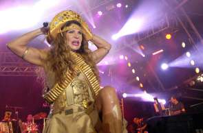 Foto: Elba Ramalho canta sucessos de sua carreira Elba Ramalho canta sucessos de sua carreira