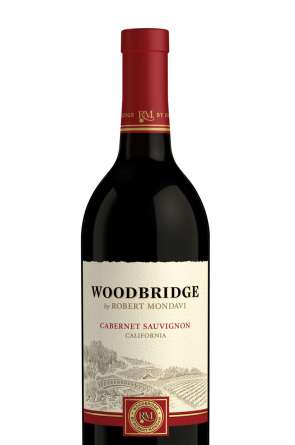 Woodbridge by Robert Mondavi – Um vinho californiano, com alta intensidade aromática de frutos silvestres os taninos delicados, um ótimo exemplo de delicadeza nos tintos.