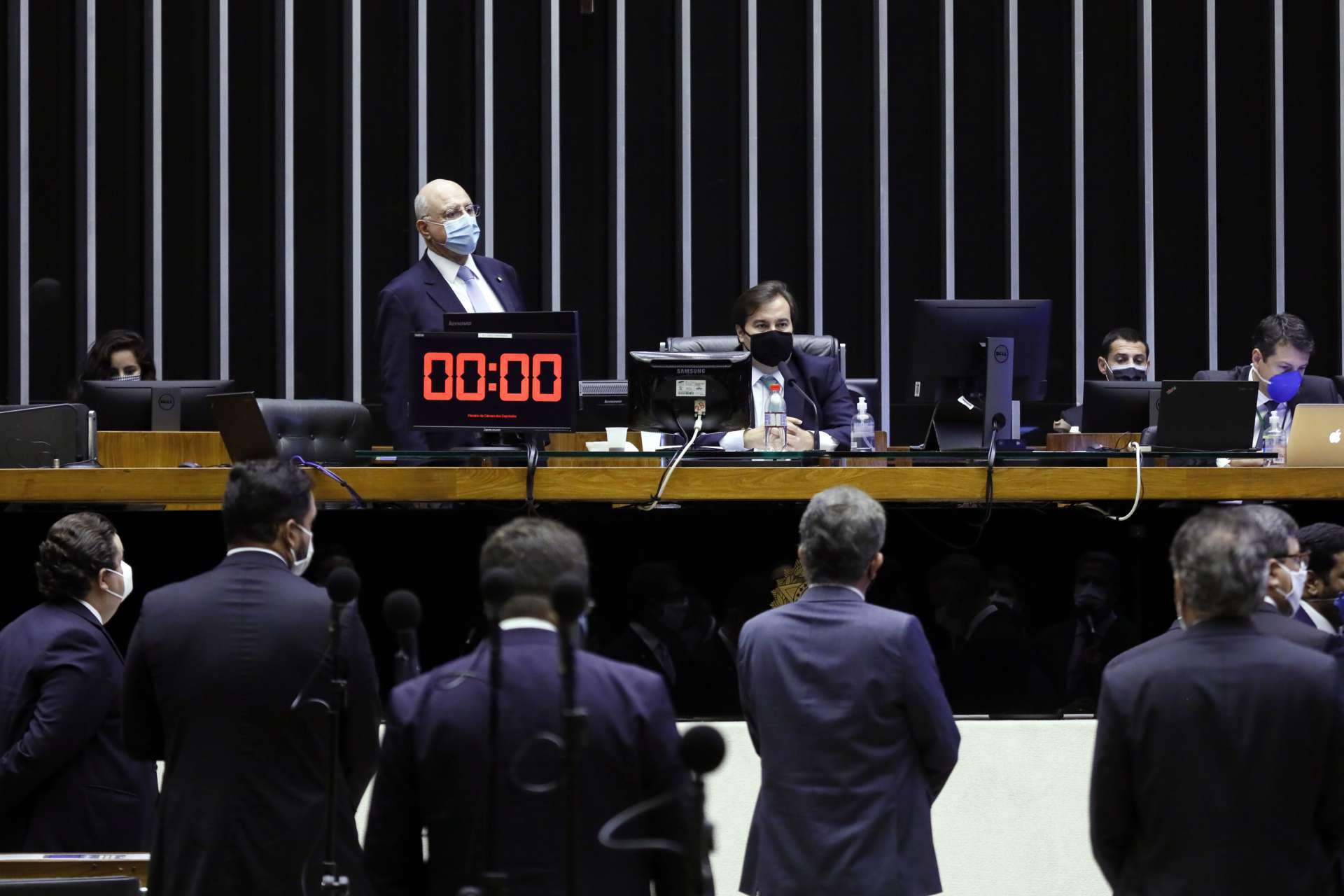 ￼ Votação ocorreu dois turnos ontem e PEC deve ser promulgada hoje (Foto: Maryanna Oliveira/Câmara dos Deputados)