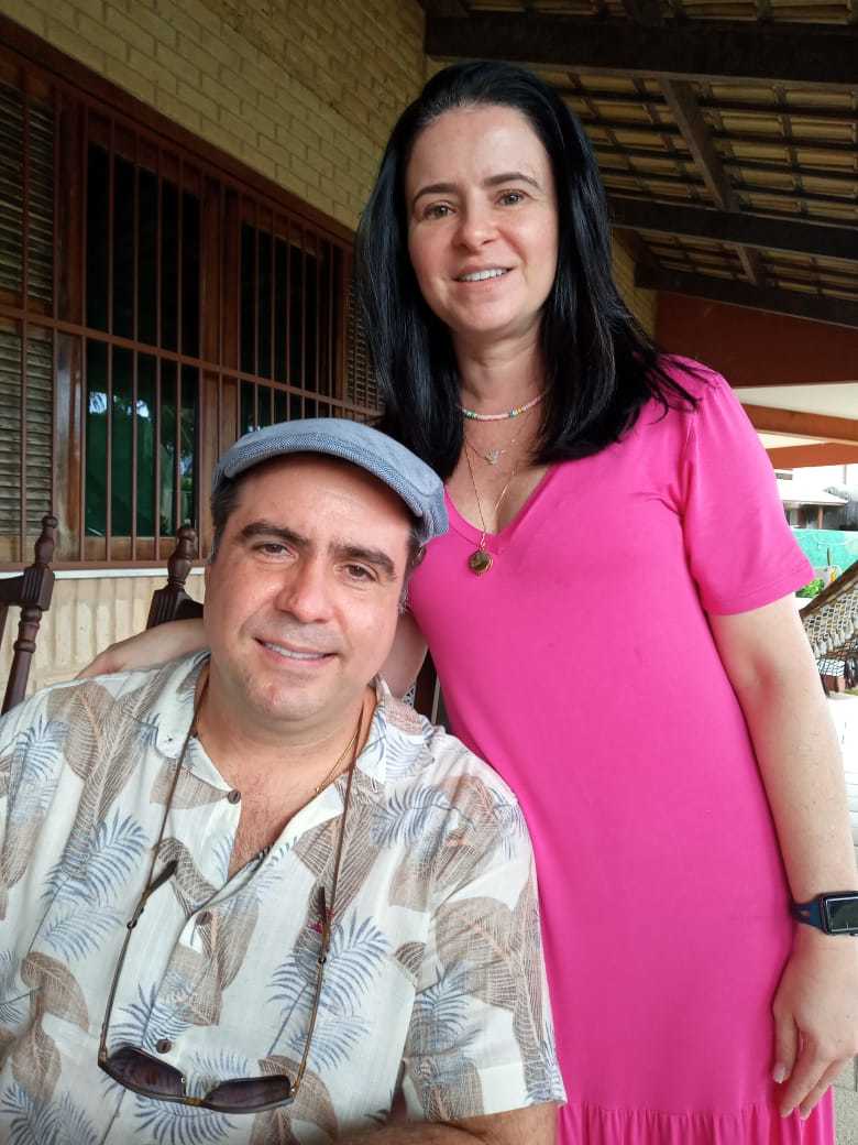 Denise e Andre  Nunes  dizendo 'pruuunes'  para a minha Rolleiflex (Foto: divulgação)
