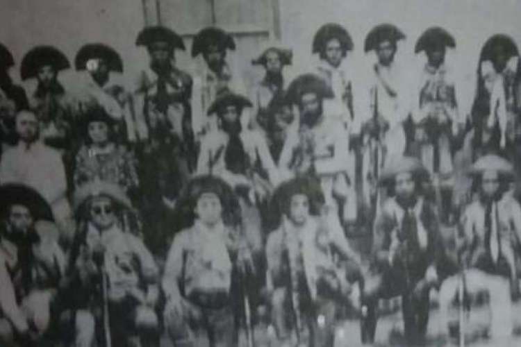 Bando de Lampião em Limoeiro do Norte, após a fuga de Mossoró(Foto: Foto atribuída ao museu histórico de Fortaleza, publicada no livro de Billy Jaynes Chandler)