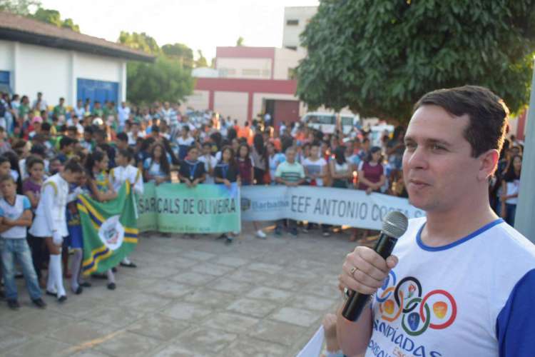 Argemiro Sampaio tentará reeleição enfrentando grupo liderado pelo governador Camilo Santana