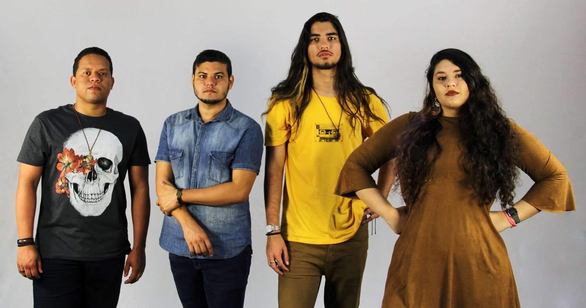 Felipe Batista (baixo), Alisson Ursulino (bateria), Víctor Hugo Sales (guitarra) e Amanda Sales (vocal), formam a banda Orfãos de Iracema
 (Foto: Divulgação)