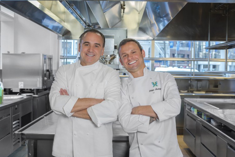 Chefs Jean Georges Vongerichten e chef Felipe Rodrigues, do Palácio Tangará