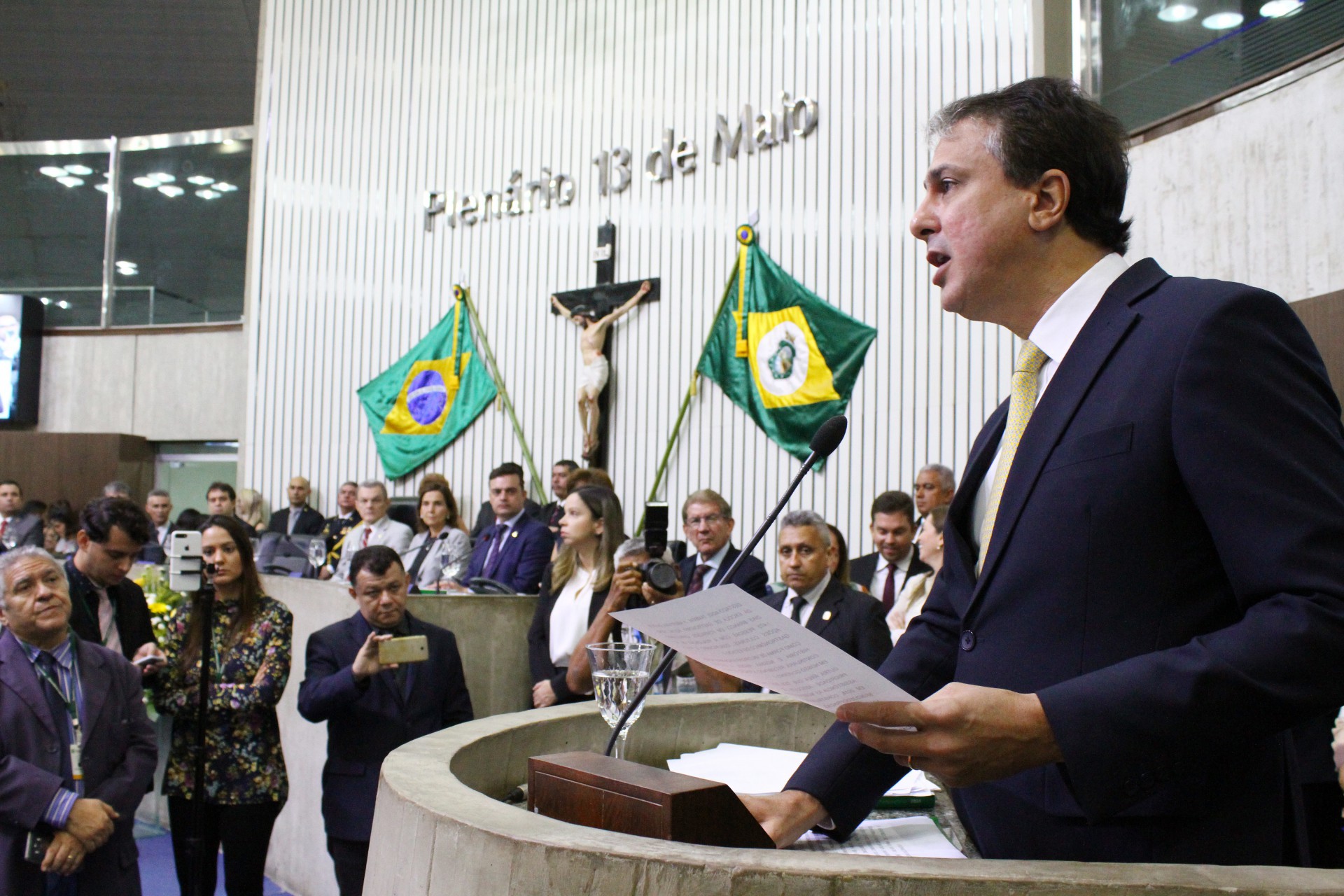 Governador Camilo Santana discursa no plenário da Assembleia Legislativa na abertura dos trabalhos em fevereiro de 2019 (Foto: Paulo Rocha / Divulgação ALCE)