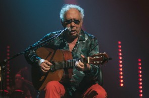 Jards Macalé irá se apresentar em pocket show nesta quinta-feira, 15, por meio de transmissão virtual no site do Itaú Cultural