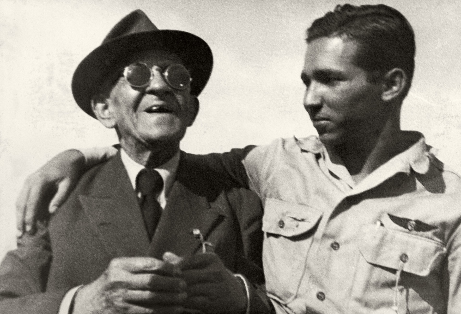 Gago Coutinho e Luciano Carneiro, Poços de Calda, MG, junho de 1948 (Foto: Acervo Luciano Carneiro Filho/IMS)