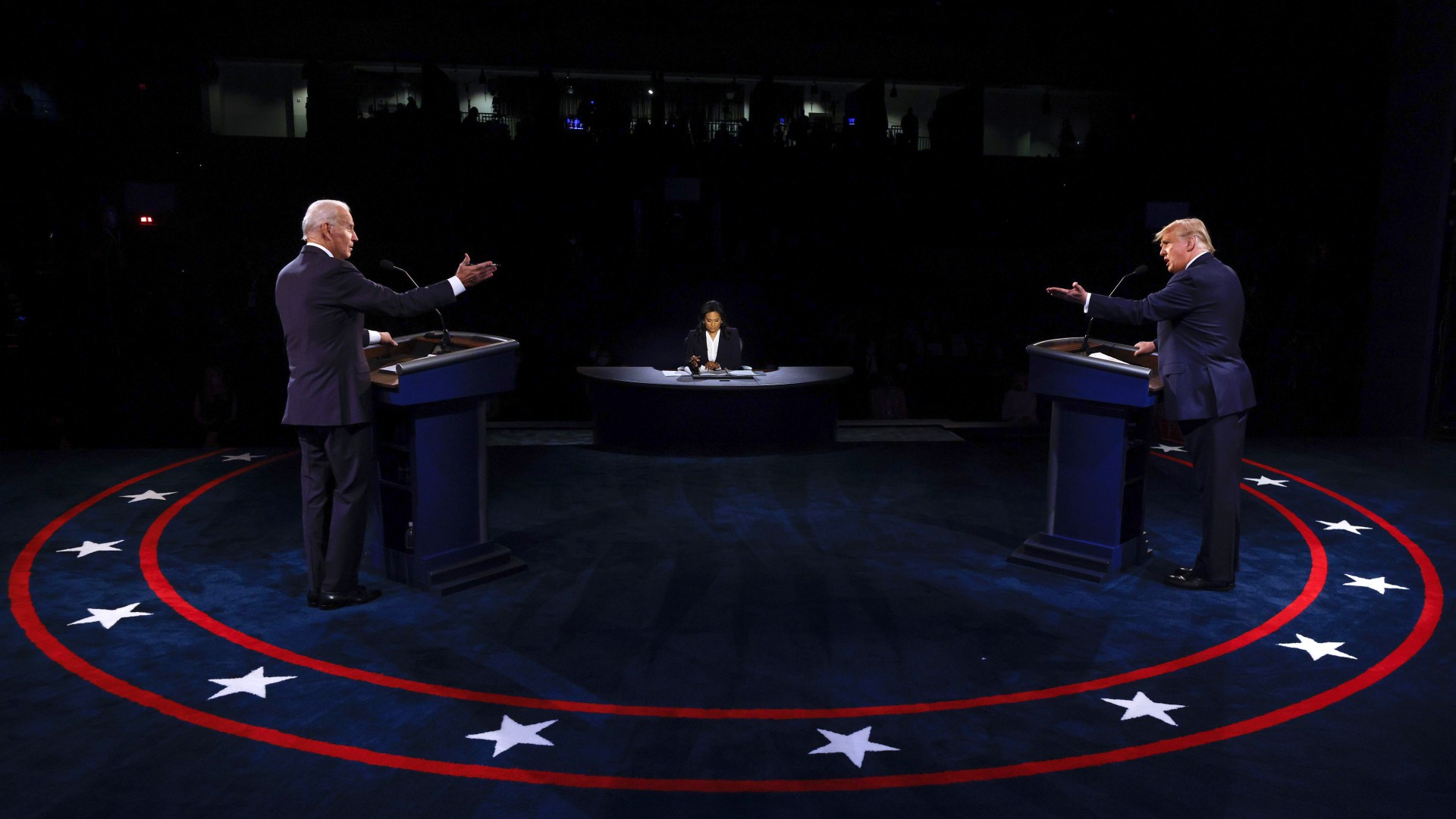 ￼OS DOIS candidatos debateram na última quinta-feira, em Nashville (Foto: JIM BOURG / POOL / AFP)