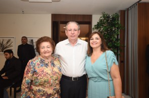 Holandina com o filho querido Ricardo Cavalcante e a nora Rosângela