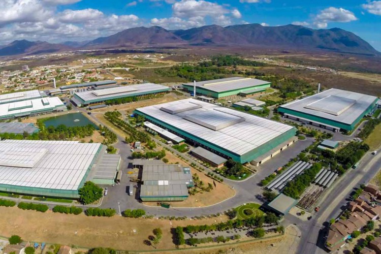 Grendene tem oito fábricas em Sobral (CE)