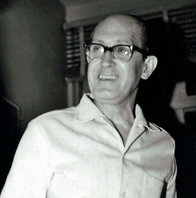 Carlos Drummond de Andrade, em 1966, quando lançou o livro Cadeira de balanço