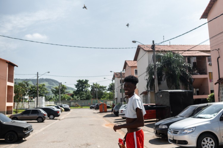 Agências de modelos que surgiram em territórios periféricos e morros do Rio de Janeiro são a partira do documentário 'Favela É Moda', de Emílio Domingos, que será disponibilizado nas Sessões Especiais do forumdoc.bh