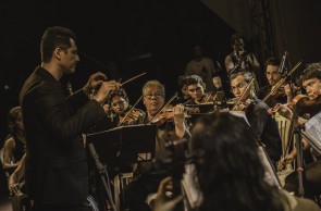 A Camerata de Cordas da Universidade Federal do Ceará (UFC) desenvolve repertório de música popular e erudita.